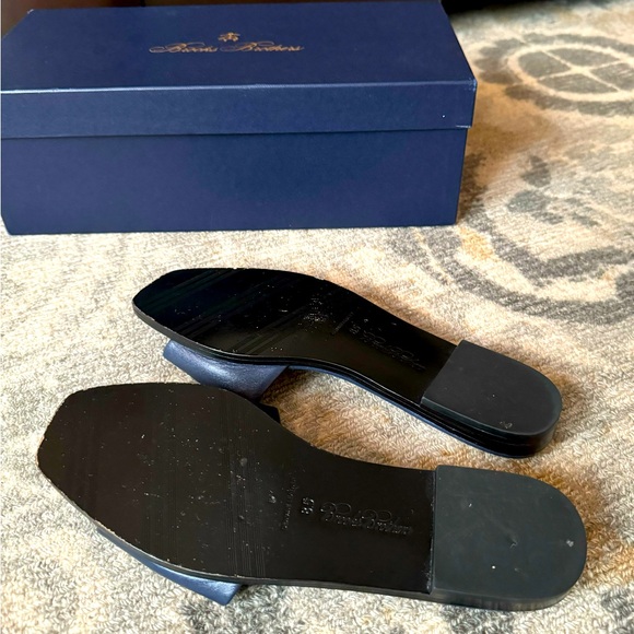 Brooks Brothers Leather navy blue sandals/slides. - Picture 4 of 4